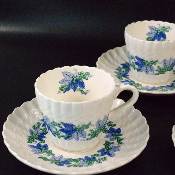 Set of 4 Spode China Demitasse Cup and Saucers Valencia Pattern England - Picture 3 of 7